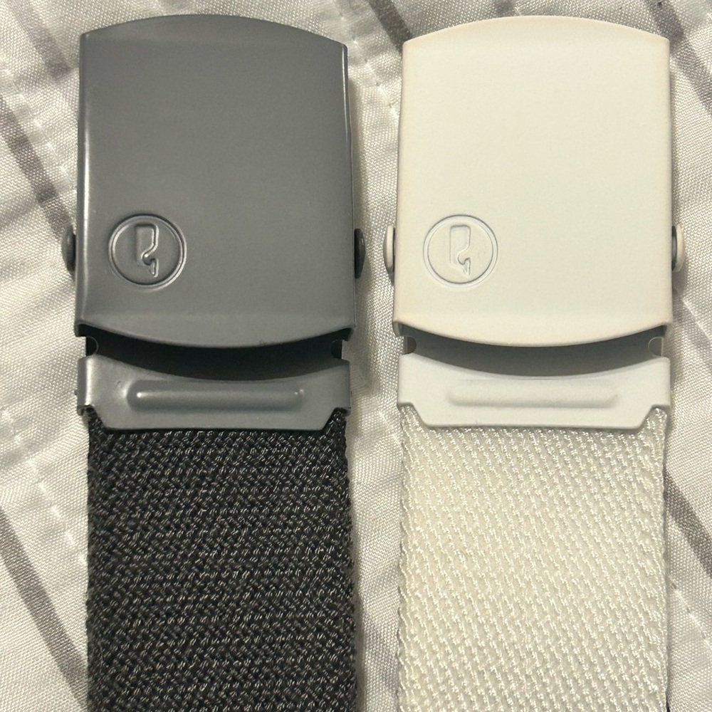 Two performance belts- Vineyard Vines- 38